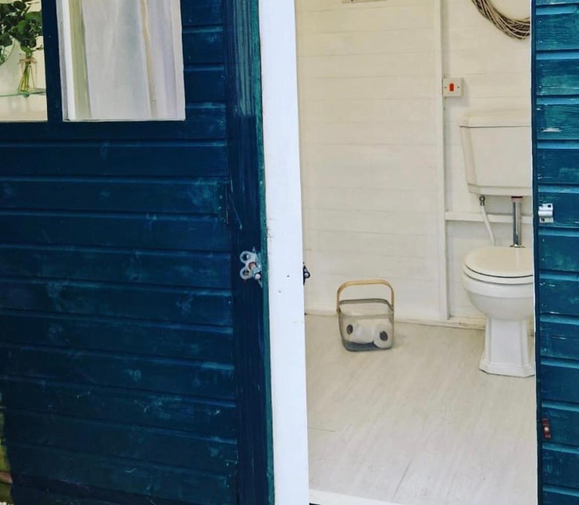Peggy'S Hut Hotell Astbury Exteriör bild