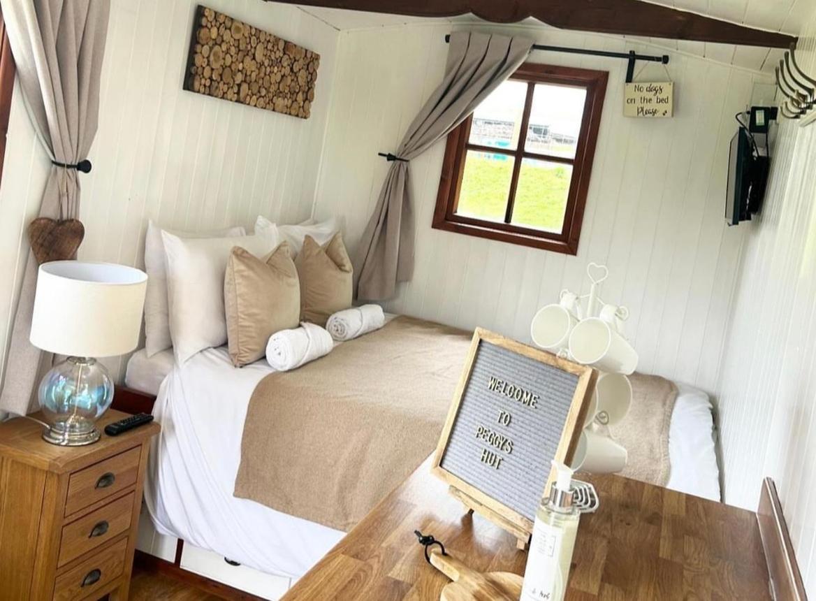 Peggy'S Hut Hotell Astbury Exteriör bild